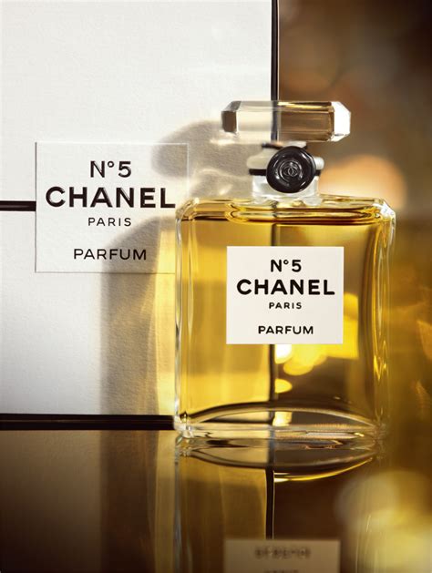 chanel no 5 l'eau eau de parfum|Chanel no 5 l'eau review.